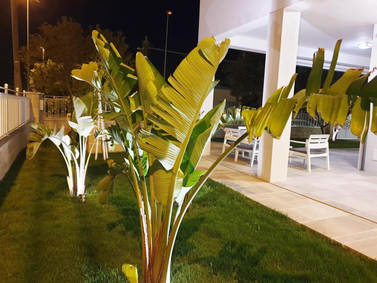 La Baia Apartments Torre Lapillo Dış mekan fotoğraf