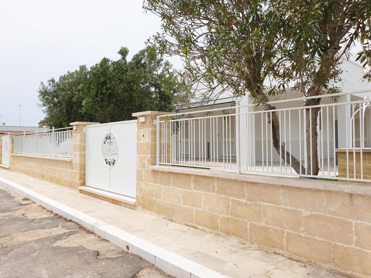 La Baia Apartments Torre Lapillo Dış mekan fotoğraf